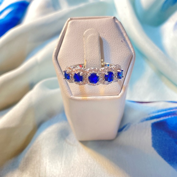 Jewelry - Elegant Blue and Silver Women's Ring